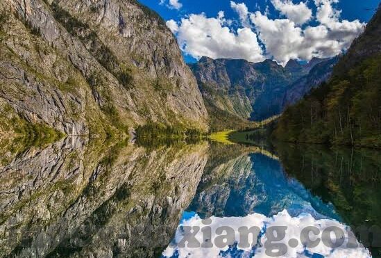 天堂一区二区三区-探索虚拟世界的奇妙之旅，天堂一区、二区、三区的独特魅力